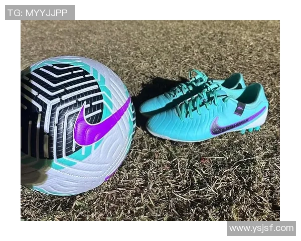 足球明星夏季休闲风格拖鞋推荐适合他们的时尚选择