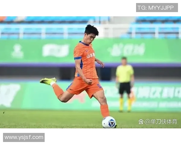 中国新一代足球明星崭露头角引发球迷热议与期待